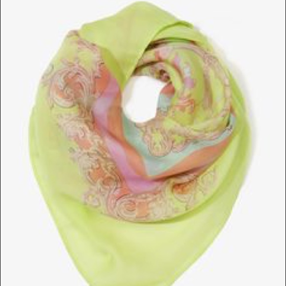 Rare Hello Kitty vs F21 scarf